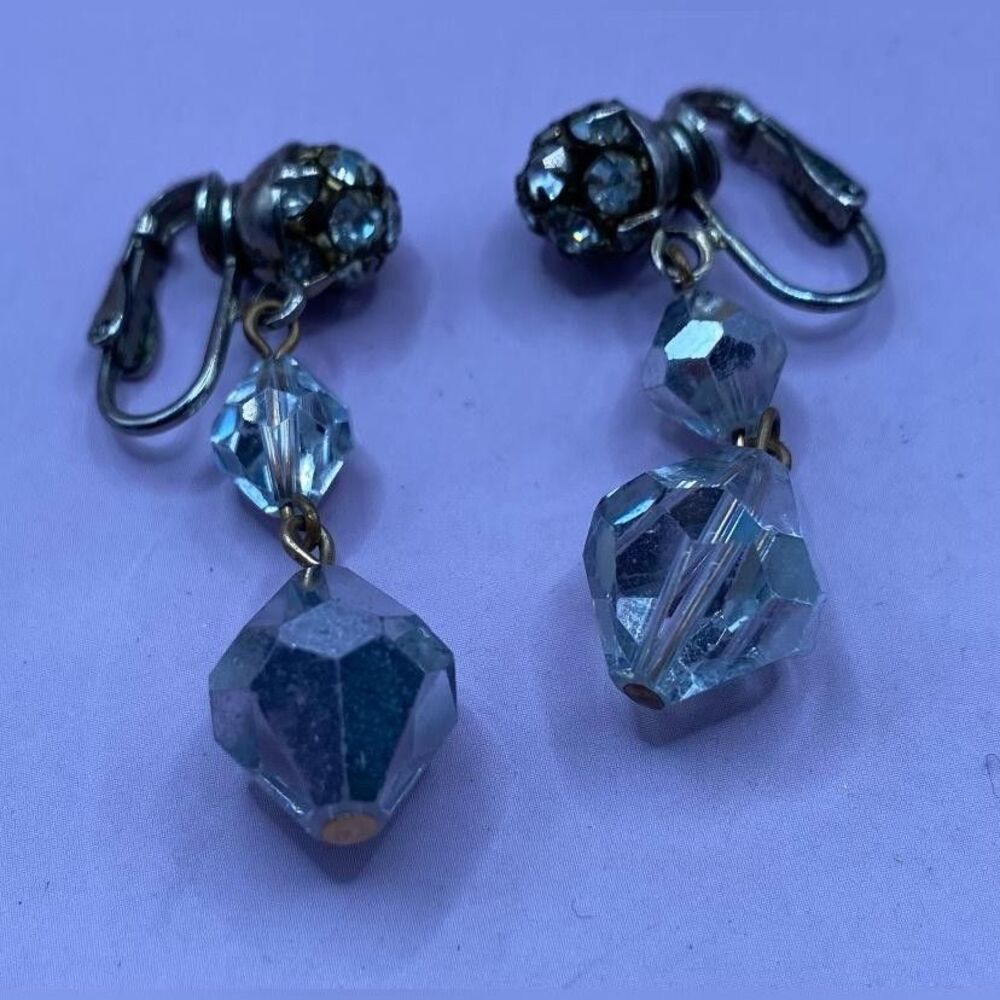 Vintage Dalsheim Clear Crystal Clip On Dangle Earrings Rhinestone Cluster Beaded